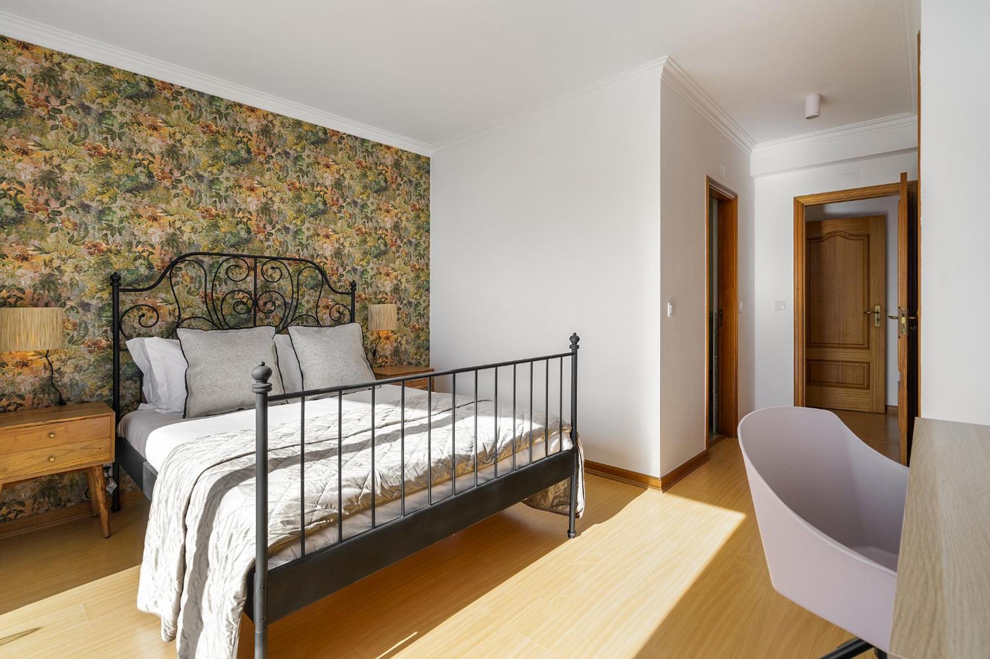 Whome Surfer's Paradise Retreat: Digital Nomads & Remote Workers Appartement