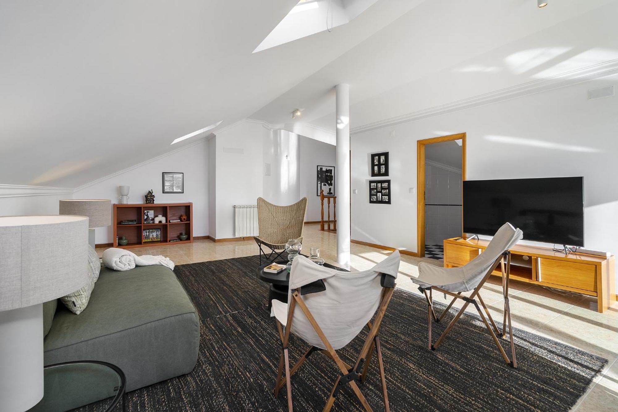 Whome Surfer's Paradise Retreat: Digital Nomads & Remote Workers Ericeira
